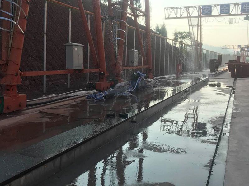重庆合安高速中铁15局 4标 桥梁自动养护系统 试喷正常 交工